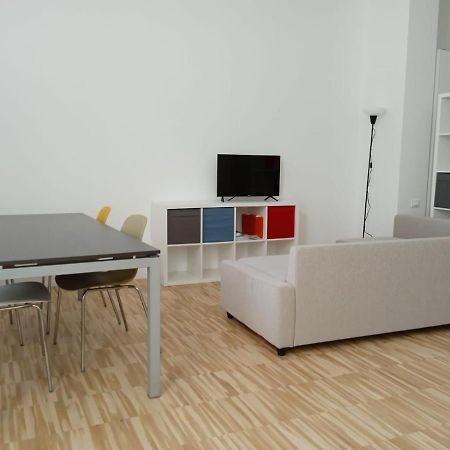 Апартаменты Open Space3 D'Apulia 11 Милан Экстерьер фото